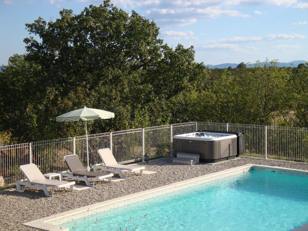 Les Villas De Perret Joyeuse Oda fotoğraf