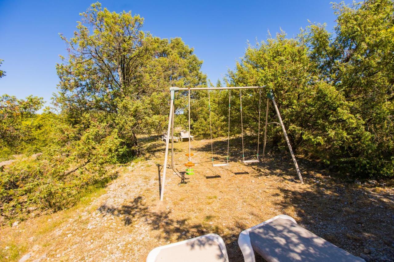 Les Villas De Perret Joyeuse Dış mekan fotoğraf