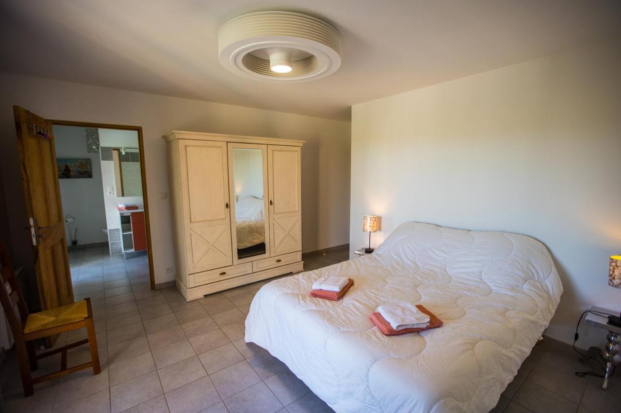 Les Villas De Perret Joyeuse Dış mekan fotoğraf