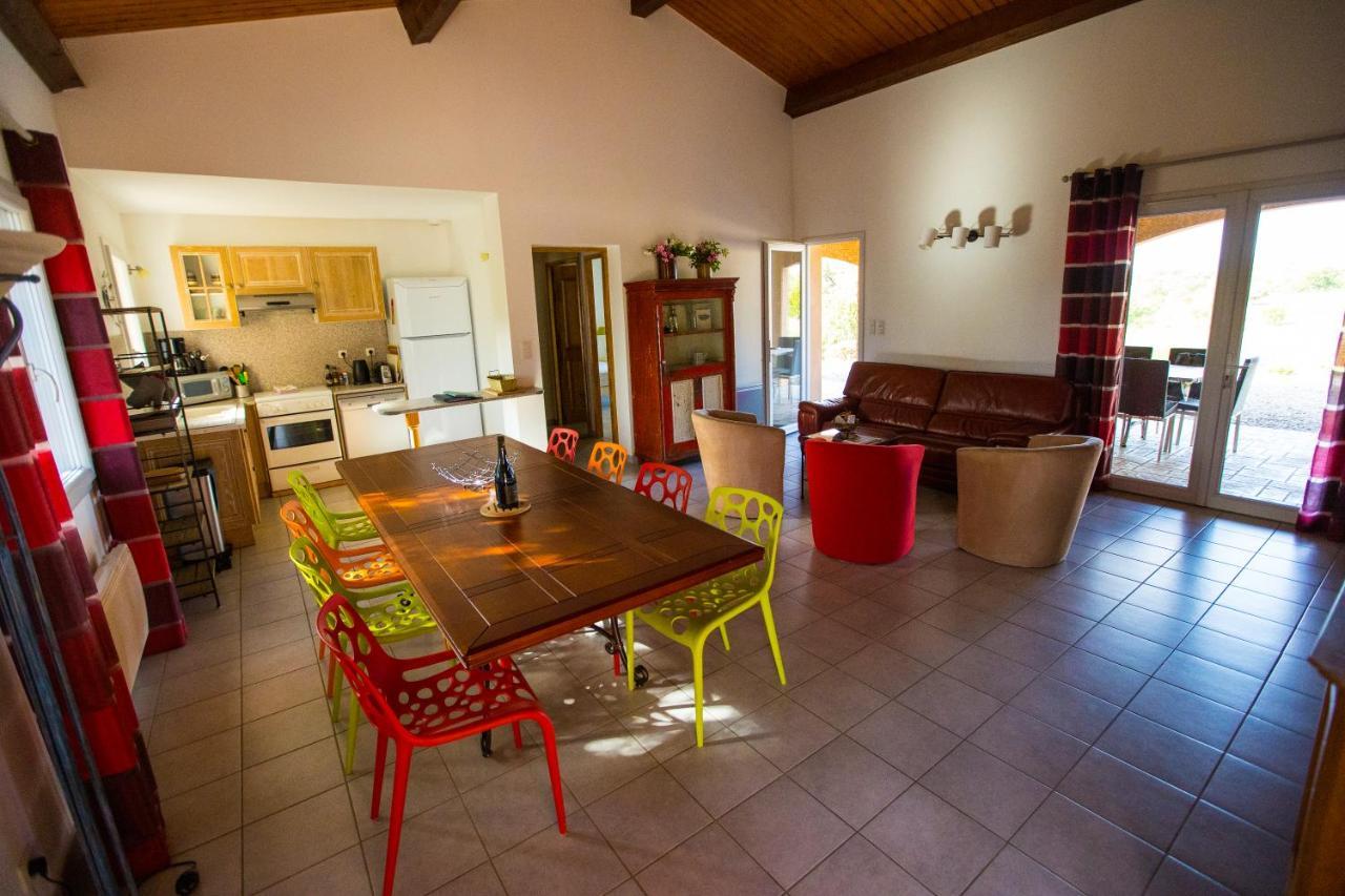 Les Villas De Perret Joyeuse Dış mekan fotoğraf
