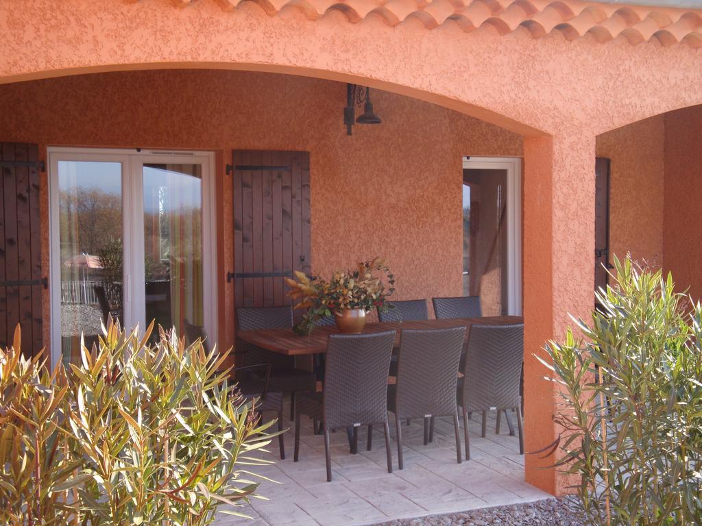 Les Villas De Perret Joyeuse Oda fotoğraf
