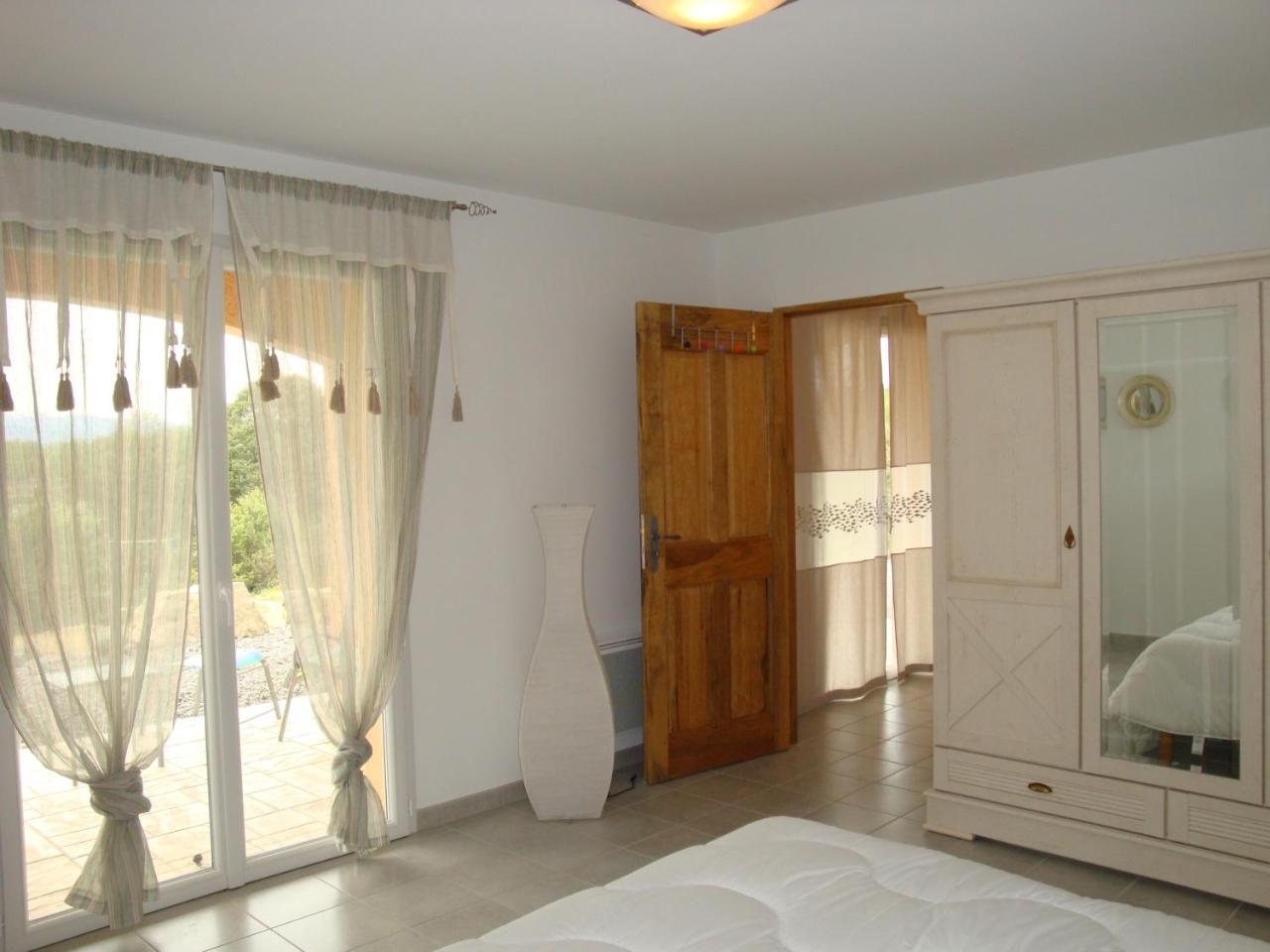 Les Villas De Perret Joyeuse Dış mekan fotoğraf