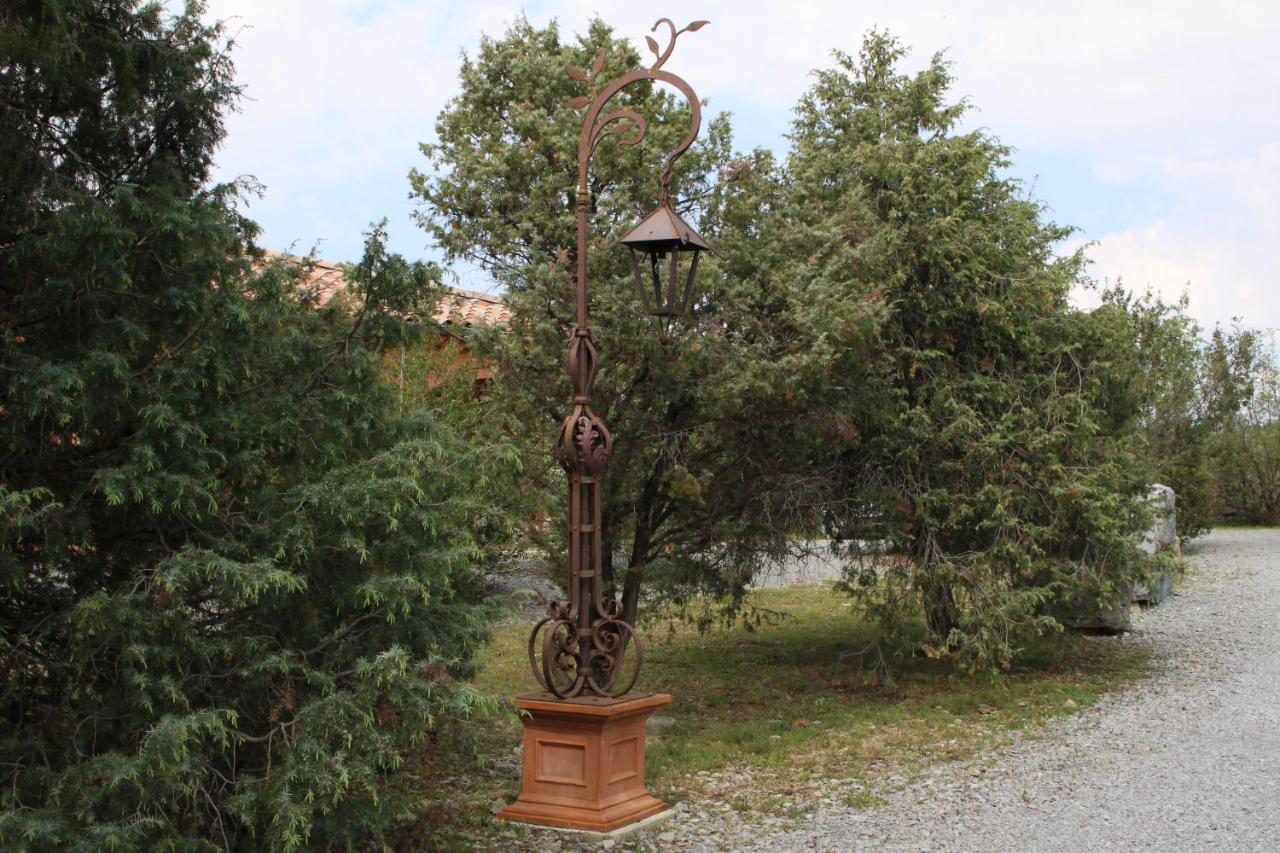 Les Villas De Perret Joyeuse Dış mekan fotoğraf