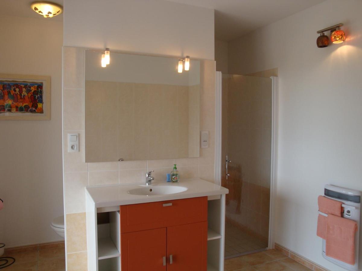 Les Villas De Perret Joyeuse Dış mekan fotoğraf